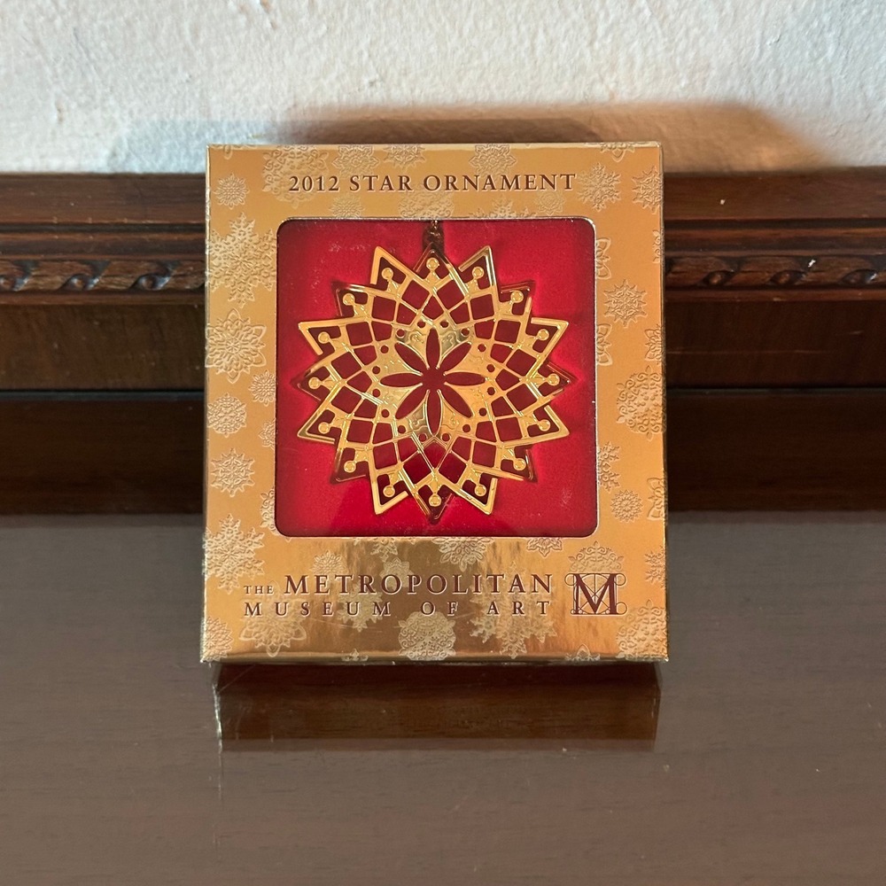 Metropolitan Museum of Art 2012 Star Ornament 18k Gold Overlay Etched Brass MMA